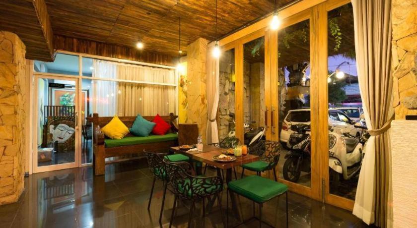 Hadi Poetra Hotel Kuta Lombok Kültér fotó